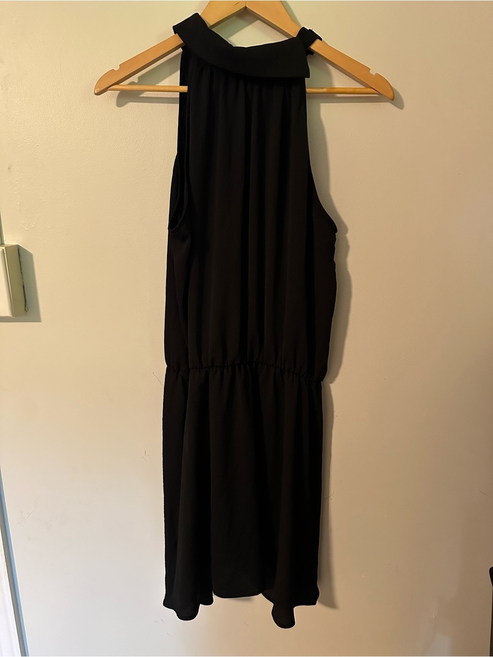 NWOT Halara Halter Flowy Mini Dress black large - Picture 4 of 6